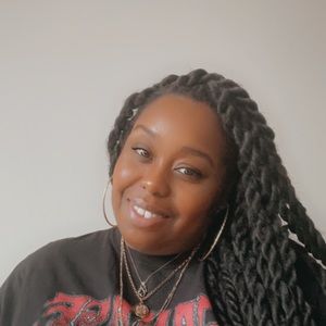 Meet your Posher, Natassha